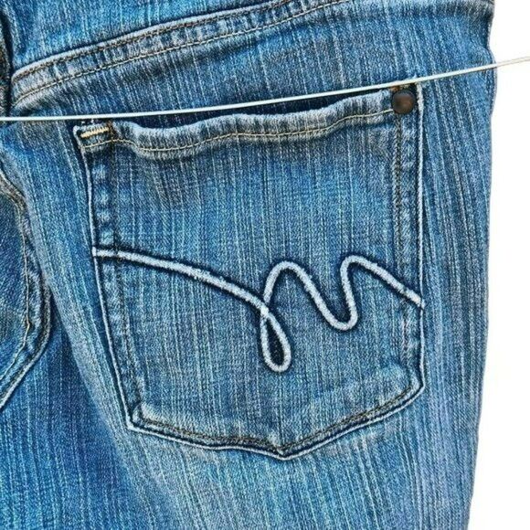 Mossimo Supply Company Premium Size 10 Blue Light Wash Women's Jeans - Picture 3 of 7